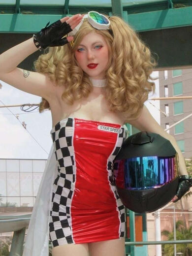 Race Queen Ann Takamaki